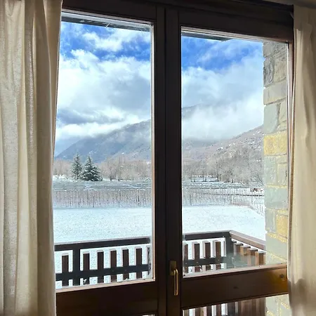 D'estil Pirineic Amb Vistes Uniques By Rural D'aneu Apartment